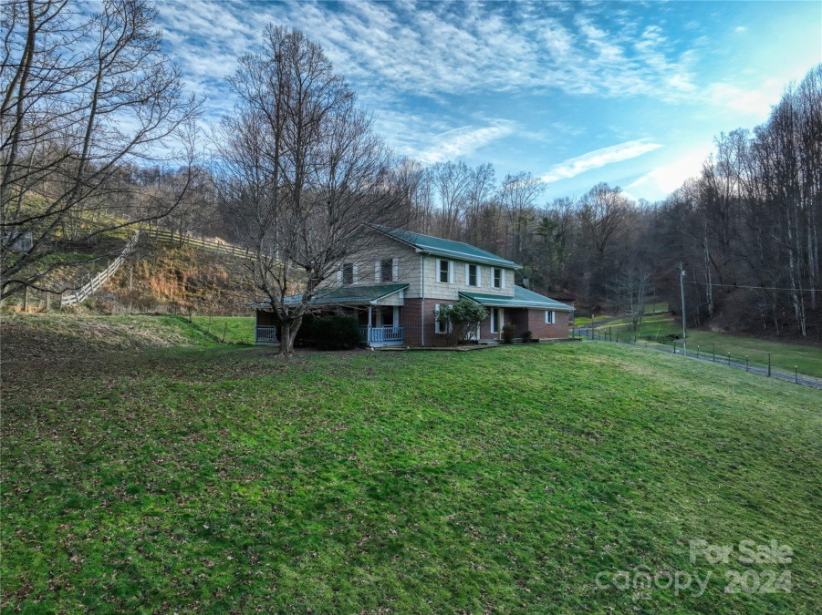 181 Colt Creek Rd Lansing, NC 28643