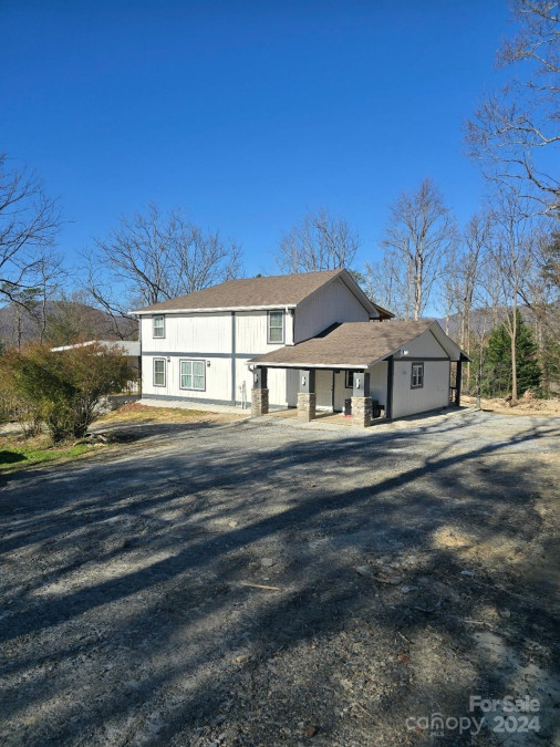 108 Windy Mountain Ln Hendersonville, NC 28792