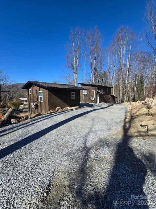 108 Windy Mountain Ln Hendersonville, NC 28792