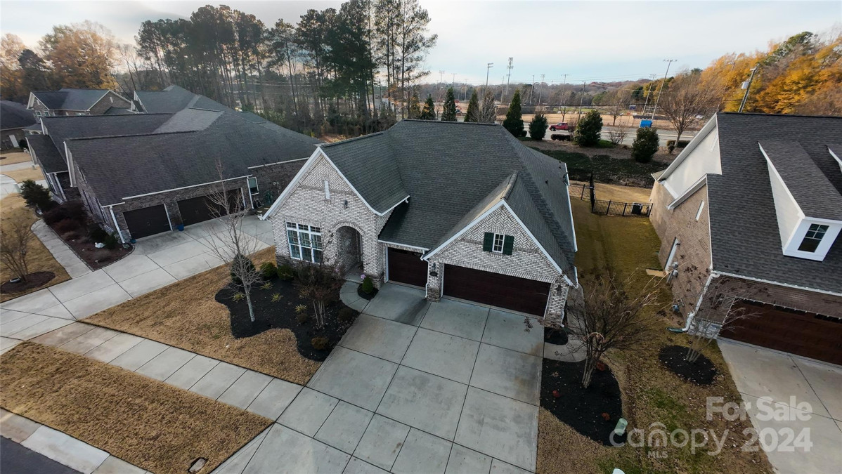 2606 Livery Stable Dr Matthews, NC 28105