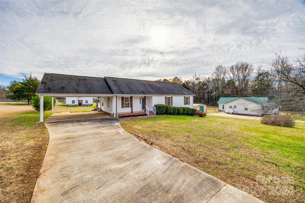 2030 Fairhope Rd York, SC 29745