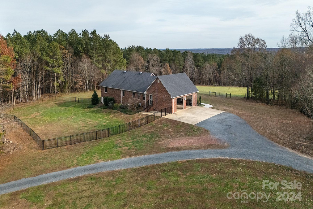 7812 Hwy 742 Hw Marshville, NC 28103