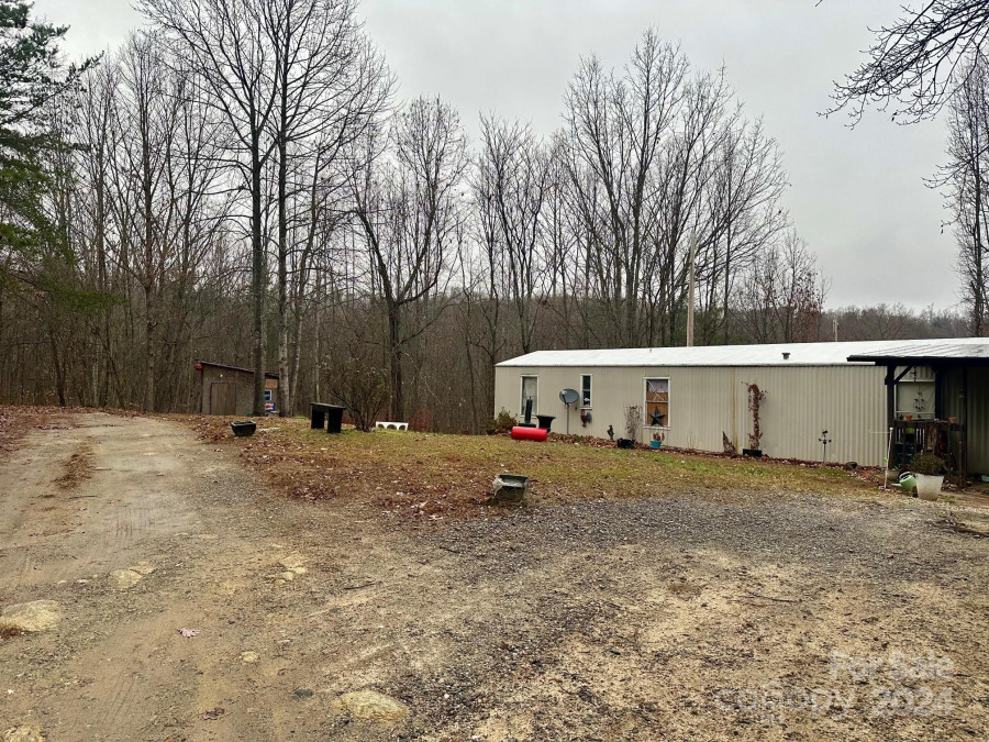 206 Rocky Top Rd Taylorsville, NC 28681