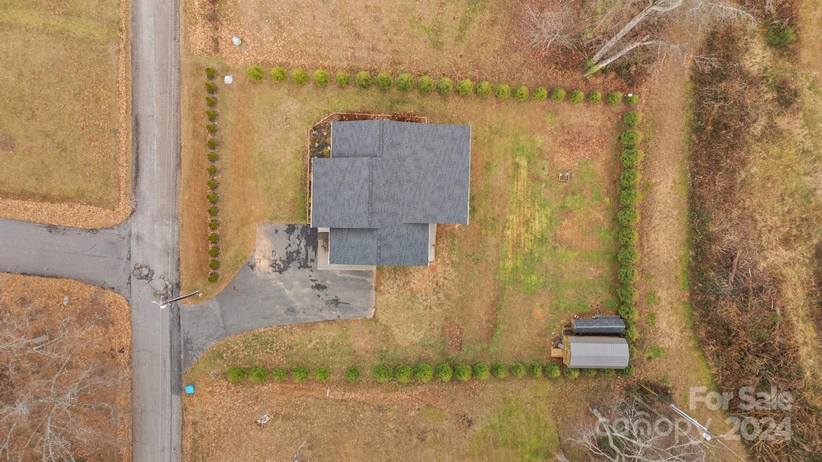 34 Young Dr Candler, NC 28715