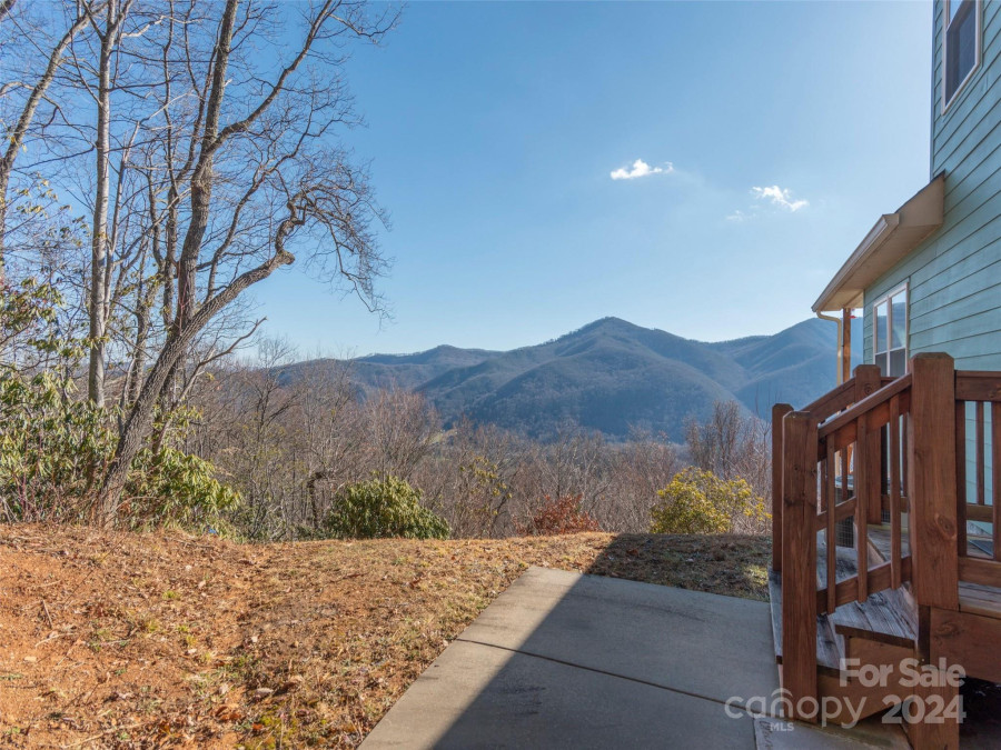 117 Walnut Dr Maggie Valley, NC 28751