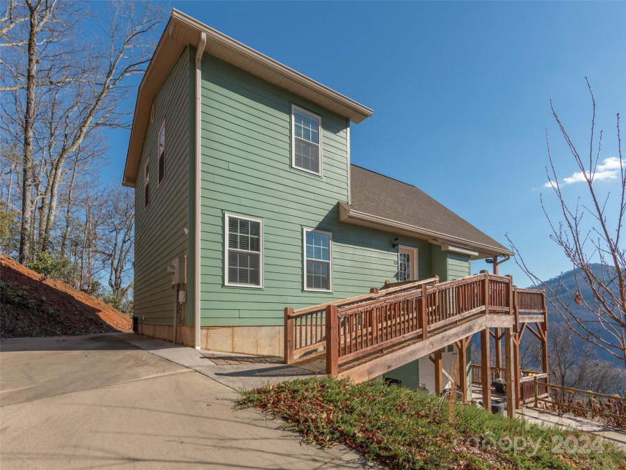 117 Walnut Dr Maggie Valley, NC 28751