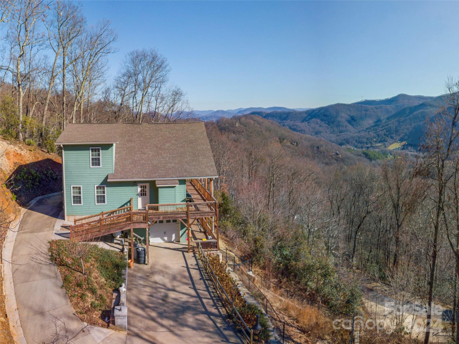 117 Walnut Dr Maggie Valley, NC 28751