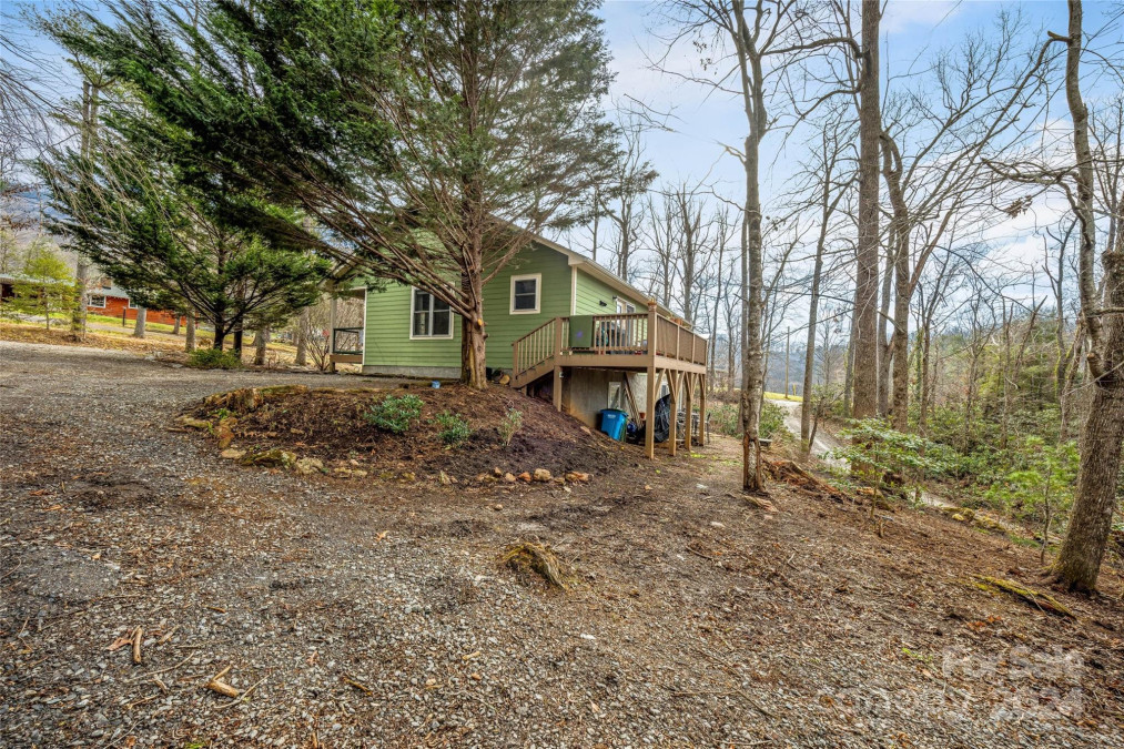 46 Walkertown Rd Black Mountain, NC 28711