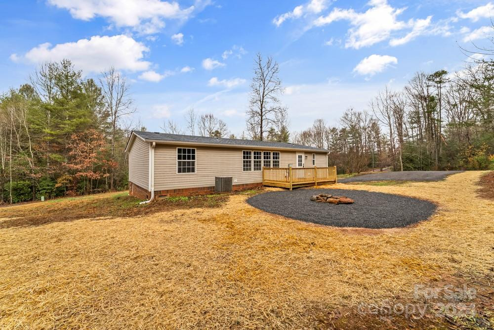 2330 West View Acres Avenue Extension Hickory, NC 28601