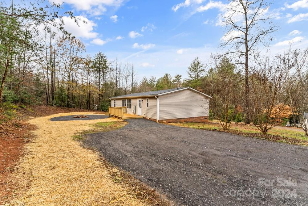 2330 West View Acres Avenue Extension Hickory, NC 28601