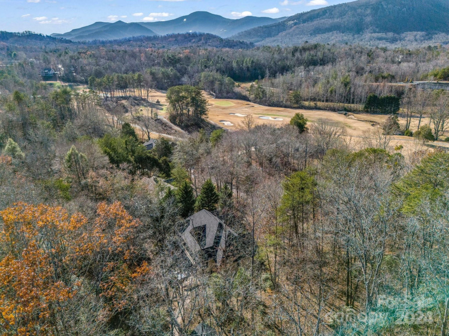 148 Courtland Ct Lake Lure, NC 28746