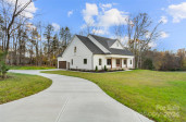 6425 Private Dr Mount Pleasant, NC 28124