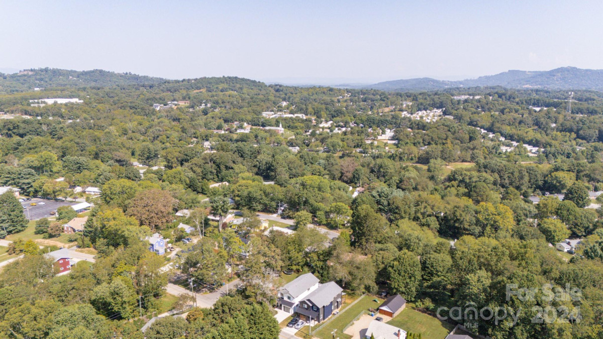 321 Hazel Mill Rd Asheville, NC 28806