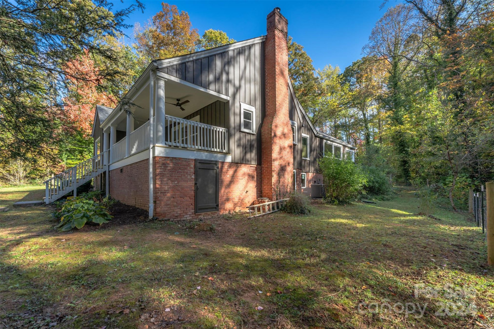 130 Brooks Cove Rd Candler, NC 28715