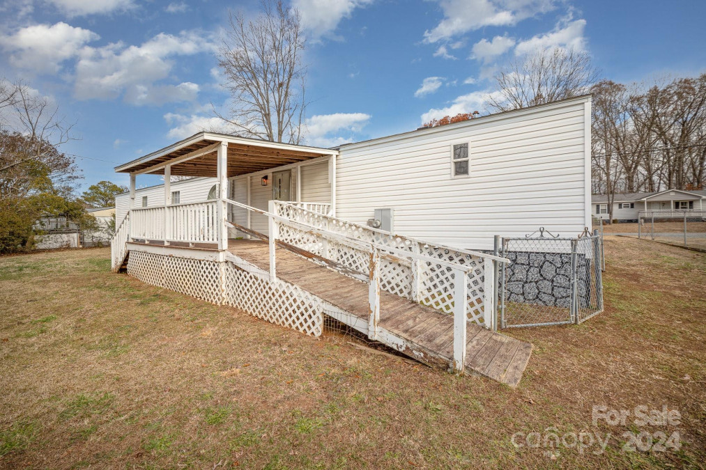 207 Christy Ln Locust, NC 28097