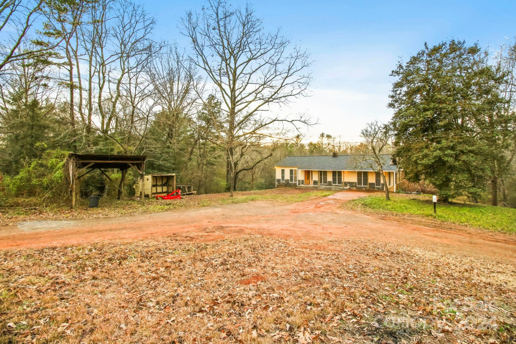 2155 Triplett Rd Granite Falls, NC 28630