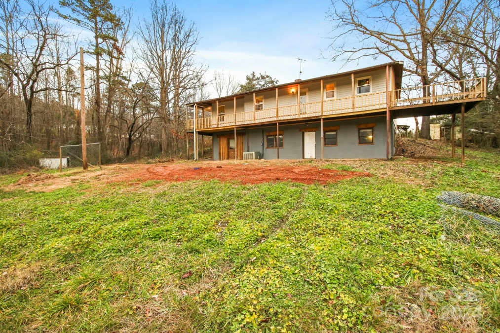 2155 Triplett Rd Granite Falls, NC 28630