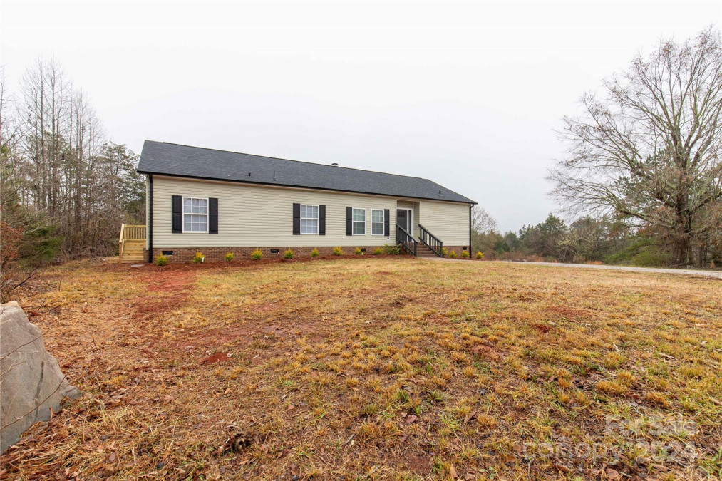 13570 Smith Ford Rd Hickory Grove, SC 29717