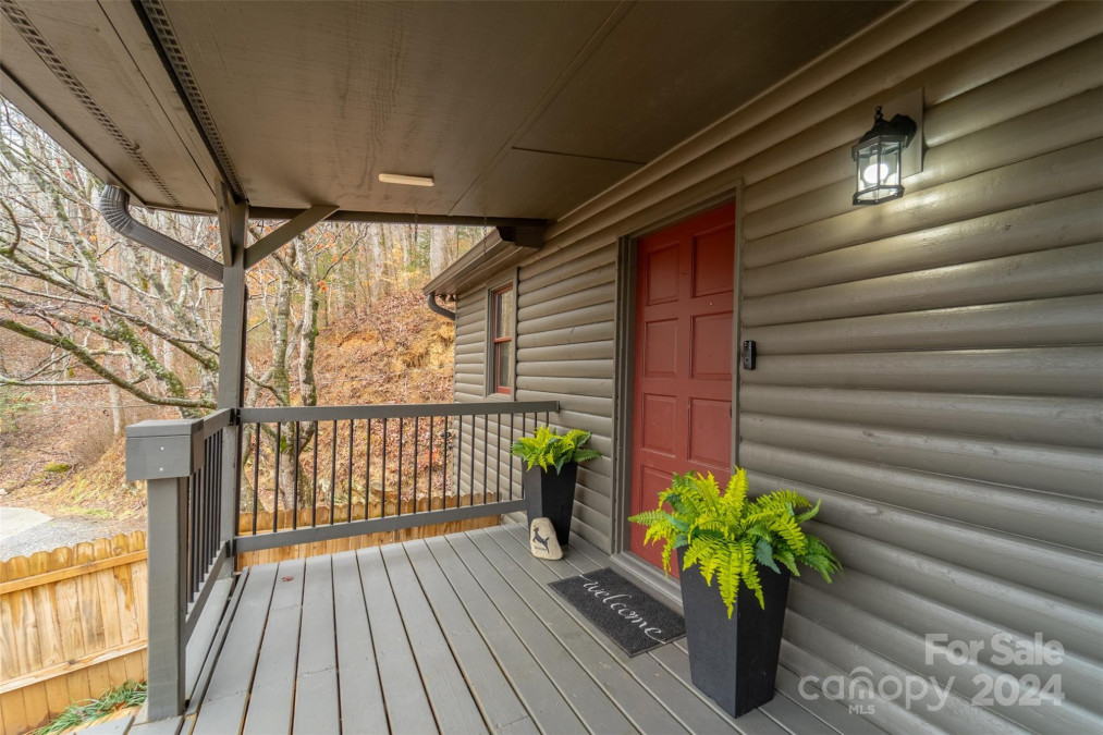 86 Tumbleweed Trl Cullowhee, NC 28723