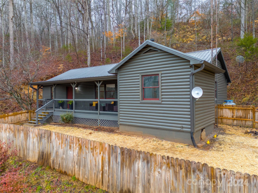 86 Tumbleweed Trl Cullowhee, NC 28723