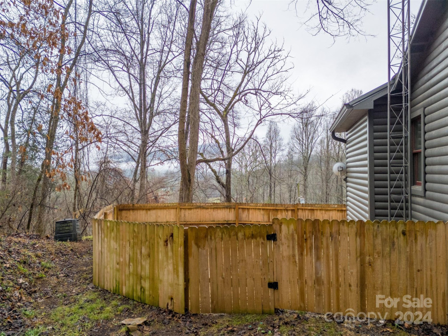 86 Tumbleweed Trl Cullowhee, NC 28723