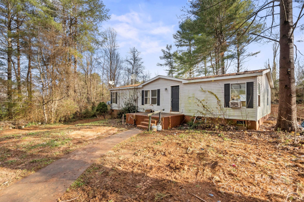 2511 Swanson Rd Crouse, NC 28033