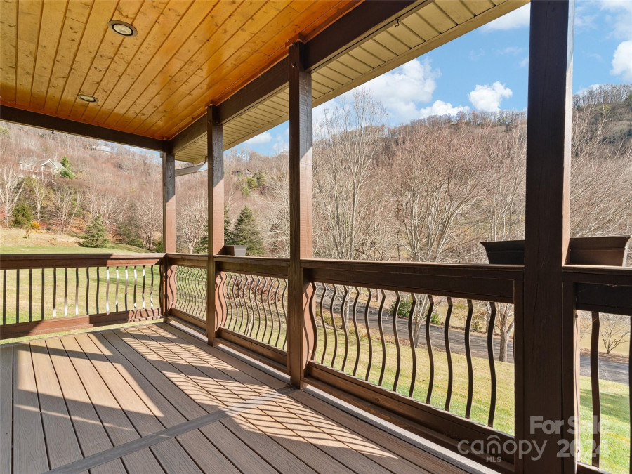 350 Inverness Dr Waynesville, NC 28785