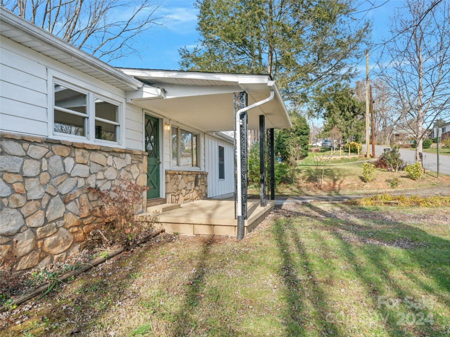 47 Shannon Dr Asheville, NC 28803