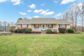 3272 Friendly Park Rd Lenoir, NC 28645