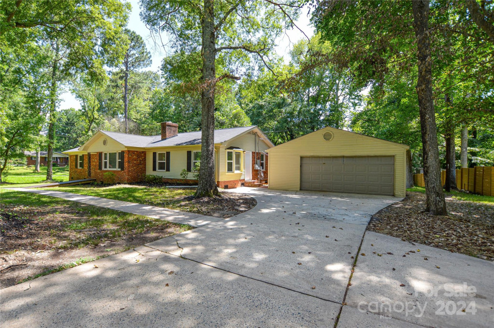 3201 Oscar Dr Matthews, NC 28105