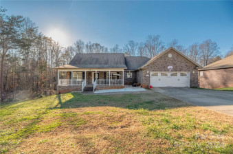 1350 Kensington Cir Newton, NC 28658