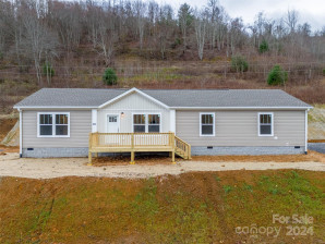 241 Granny Smith Rd Waynesville, NC 28786