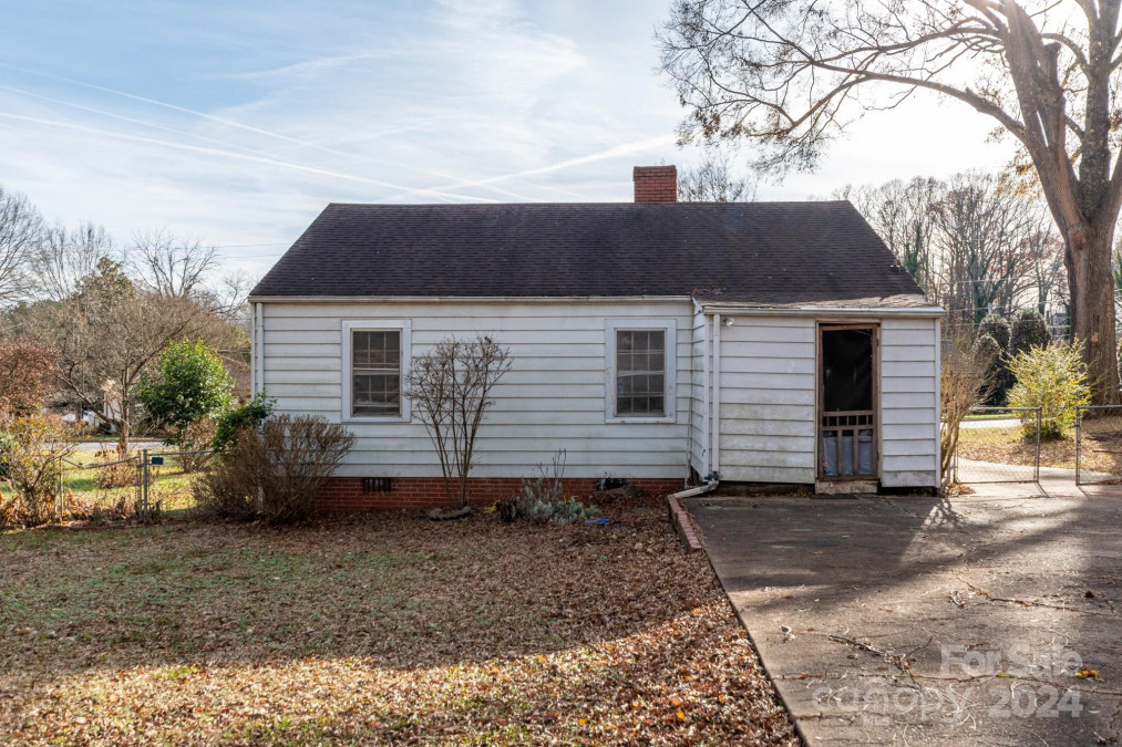 306 Herman St Newton, NC 28658