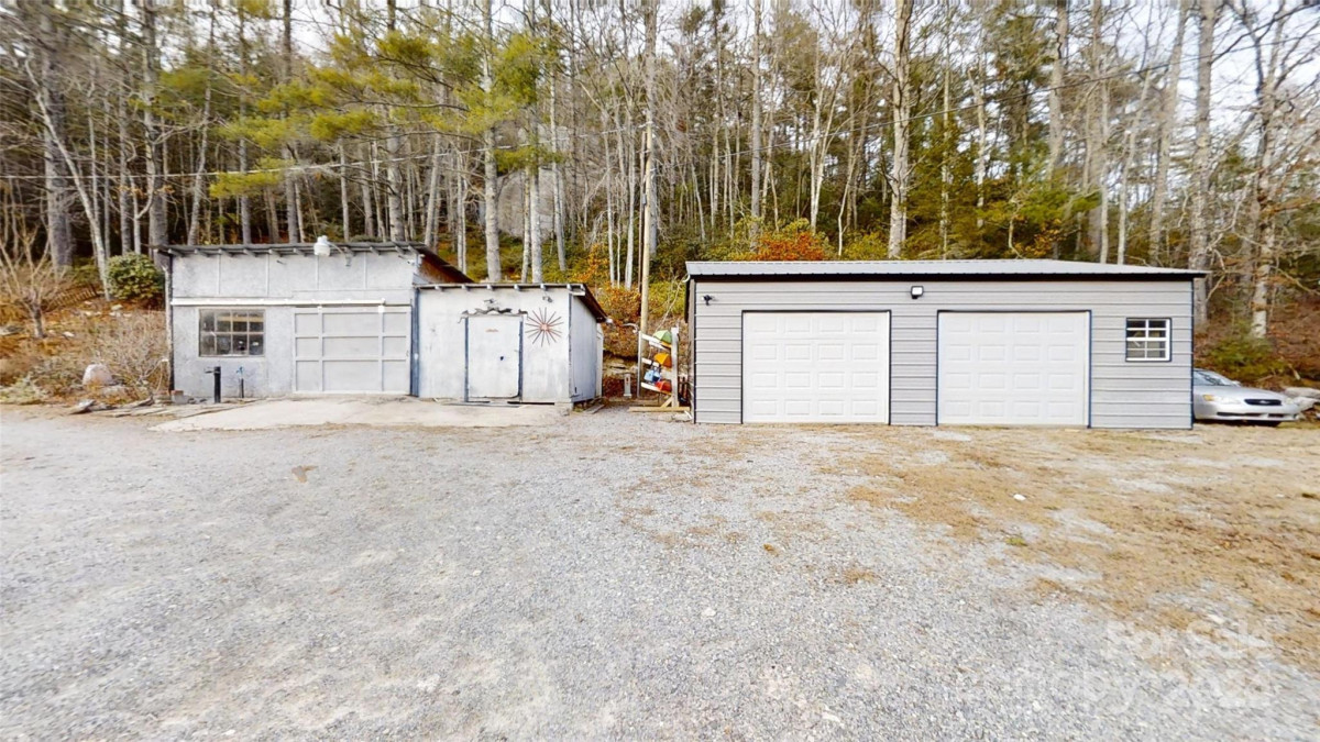 81 Corn Dr Cedar Mountain, NC 28718