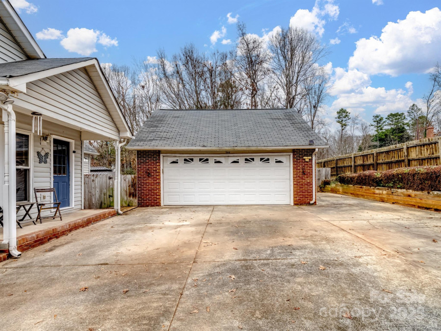 944 Pleasant Ridge Rd Fort Mill, SC 29715