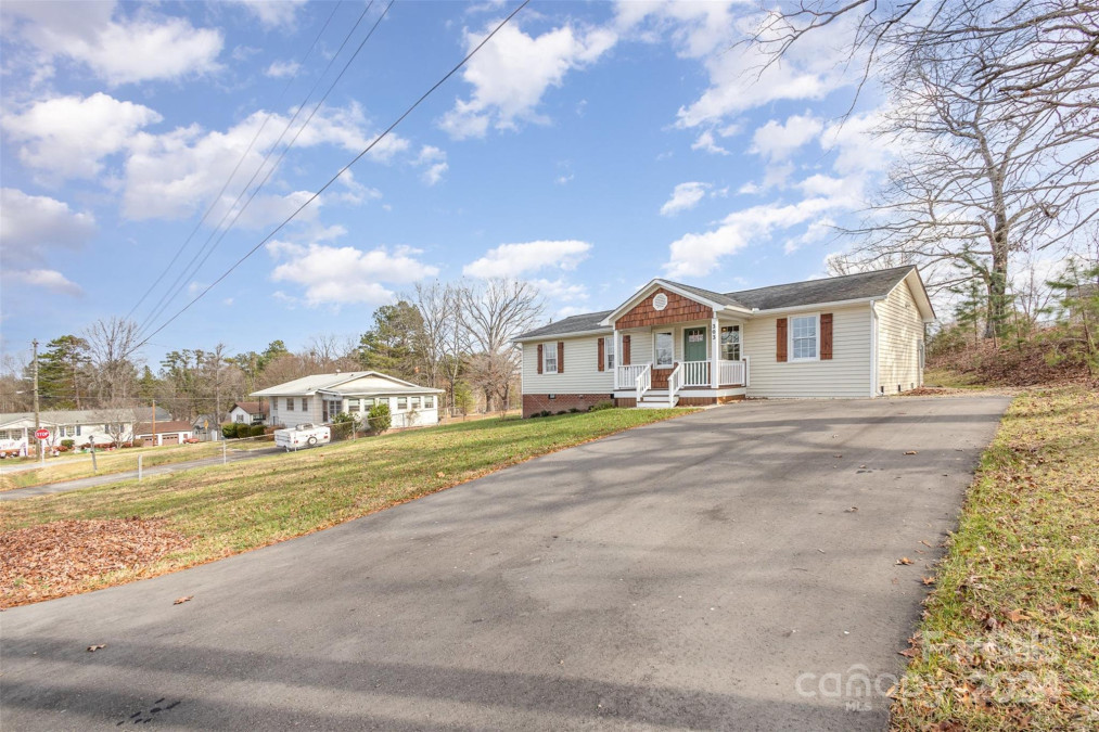 303 Villa St Kannapolis, NC 28083