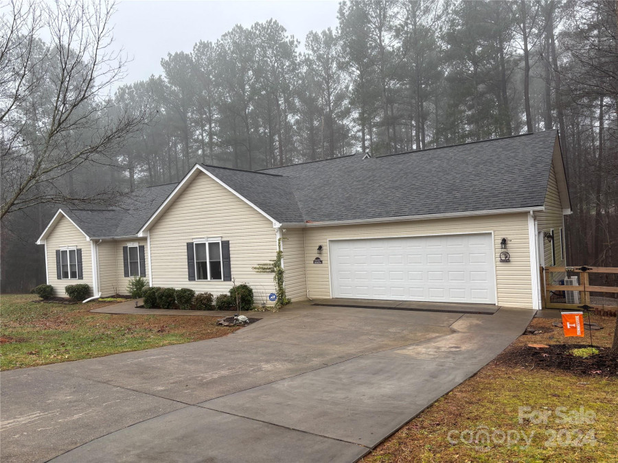 5137 Buckhead Rd Granite Falls, NC 28630