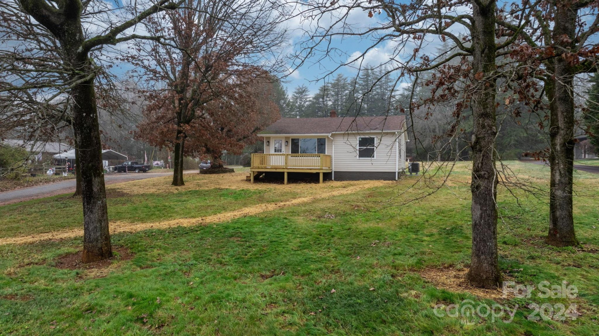 4196 Fairview Hills Dr Granite Falls, NC 28630