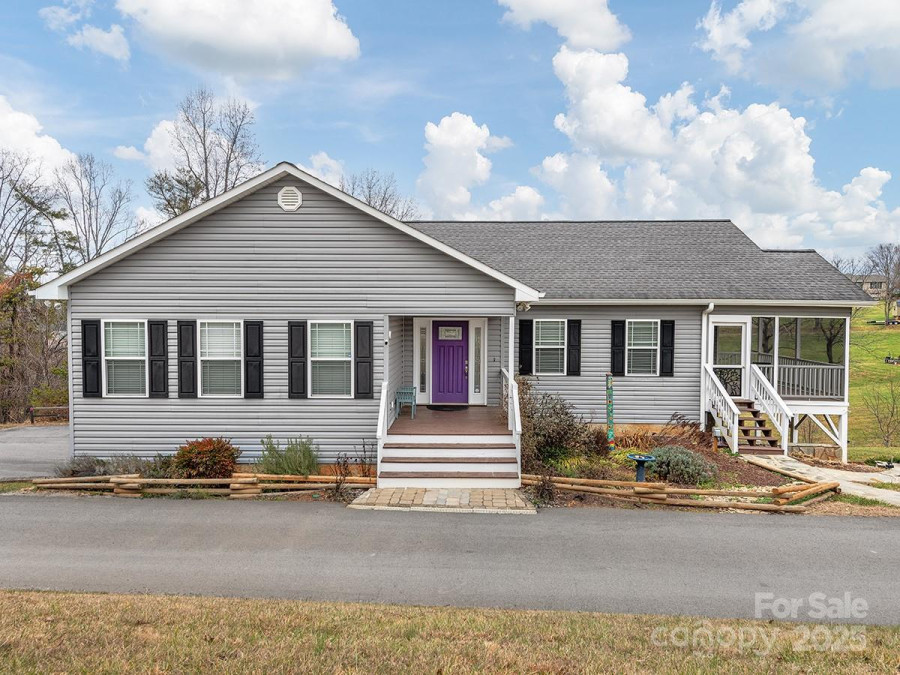 159 Greenridge Rd Weaverville, NC 28787