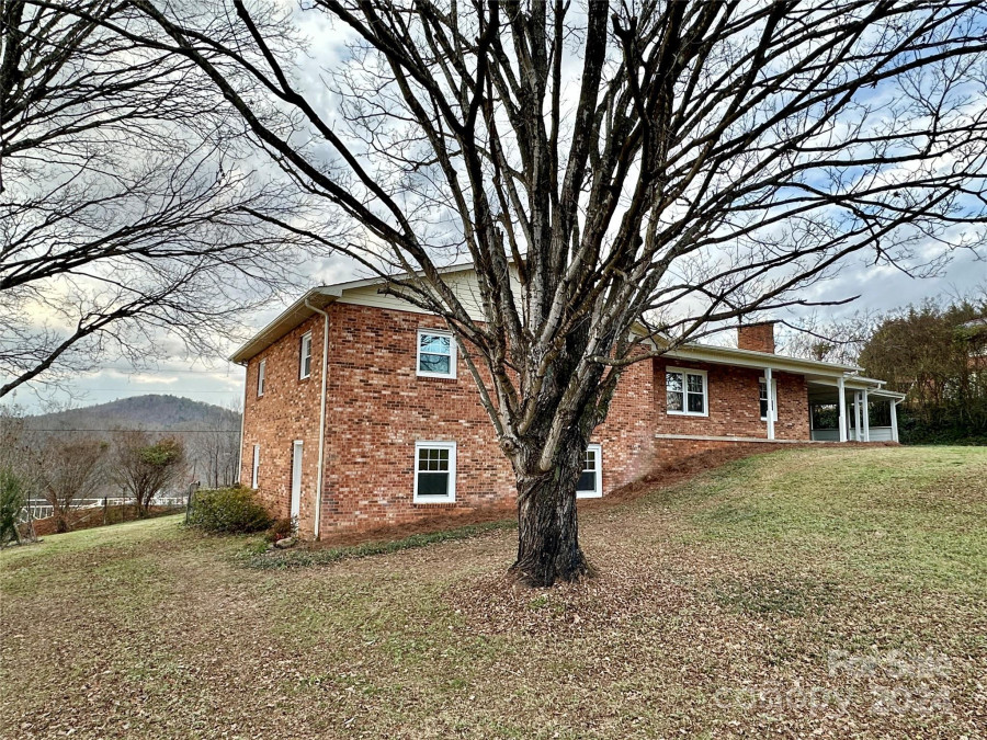 2207 Olde Well Rd Hudson, NC 28638