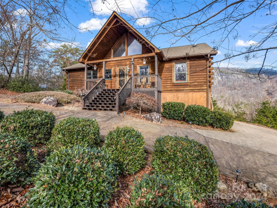 417 Garden Ln Lake Lure, NC 28746