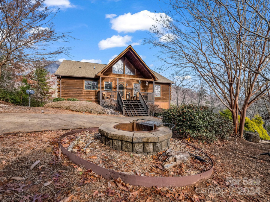 417 Garden Ln Lake Lure, NC 28746