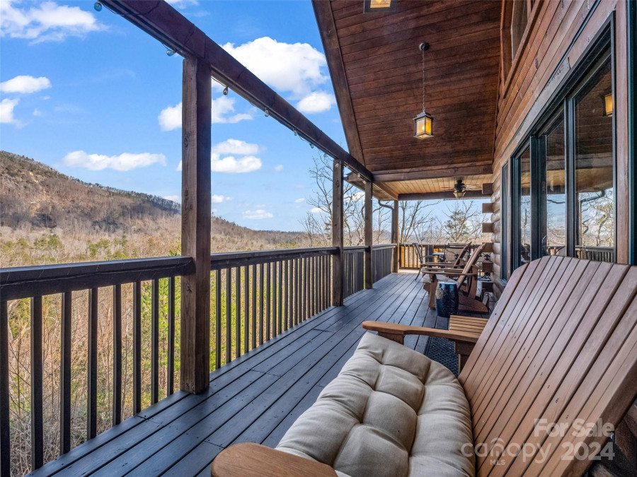 417 Garden Ln Lake Lure, NC 28746