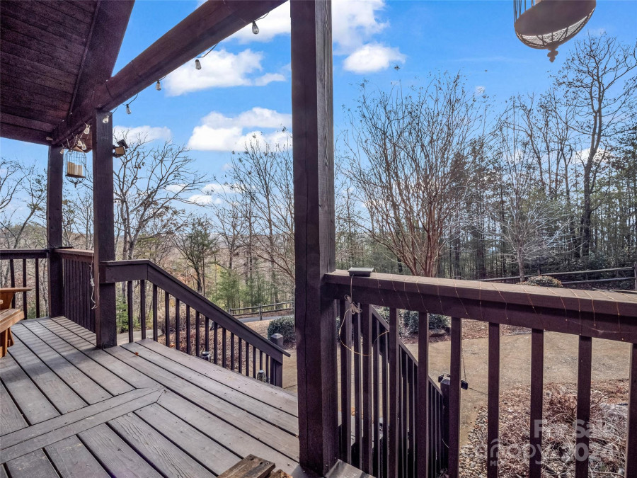 417 Garden Ln Lake Lure, NC 28746