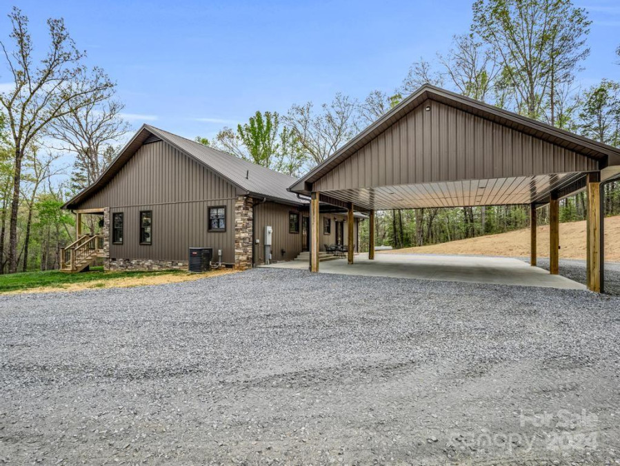 2068 Mountain Creek Rd Rutherfordton, NC 28139