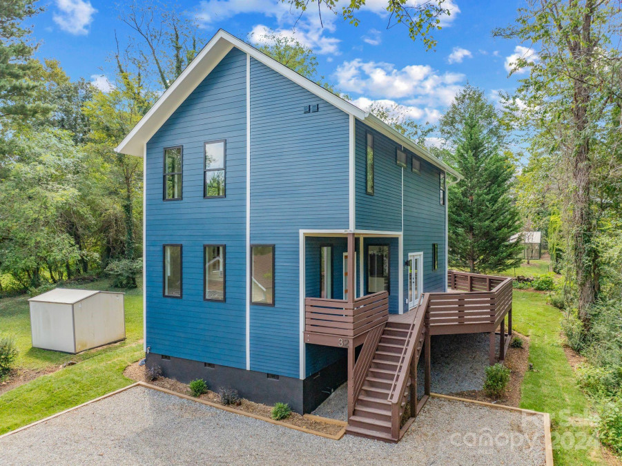 32 Carrier St Asheville, NC 28806