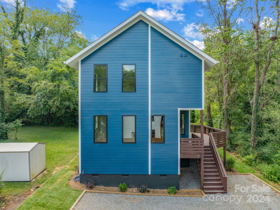 32 Carrier St Asheville, NC 28806