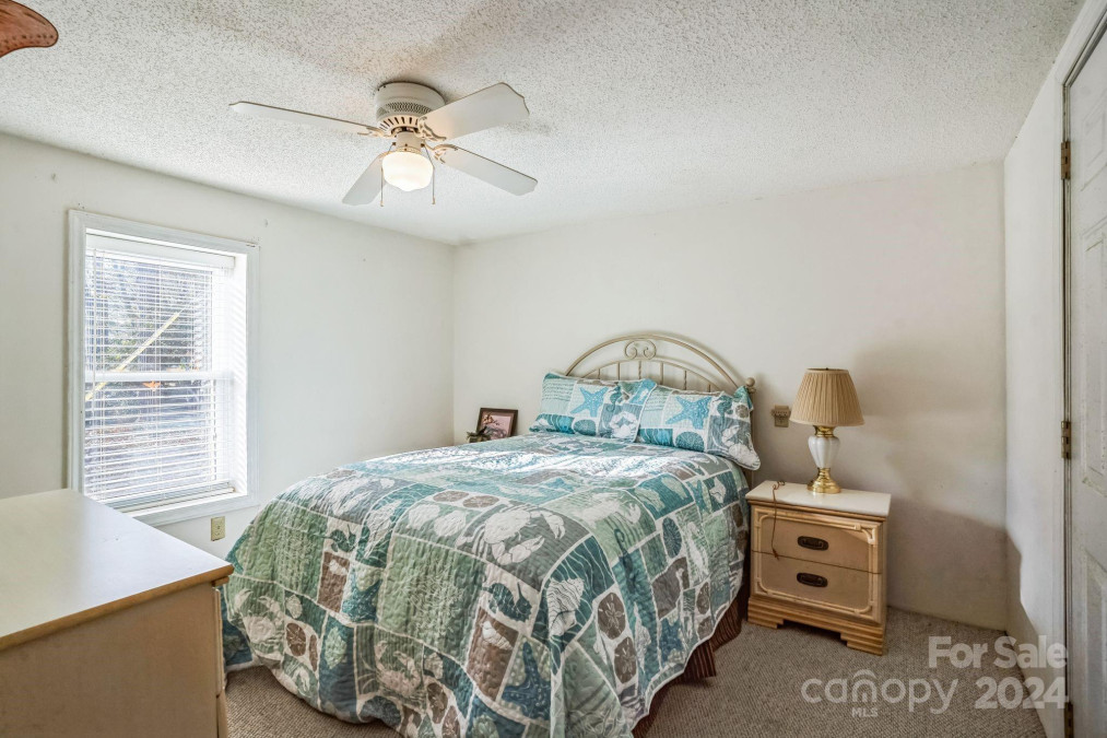 1742 Hideaway Rd Ocean Isle, NC 28469