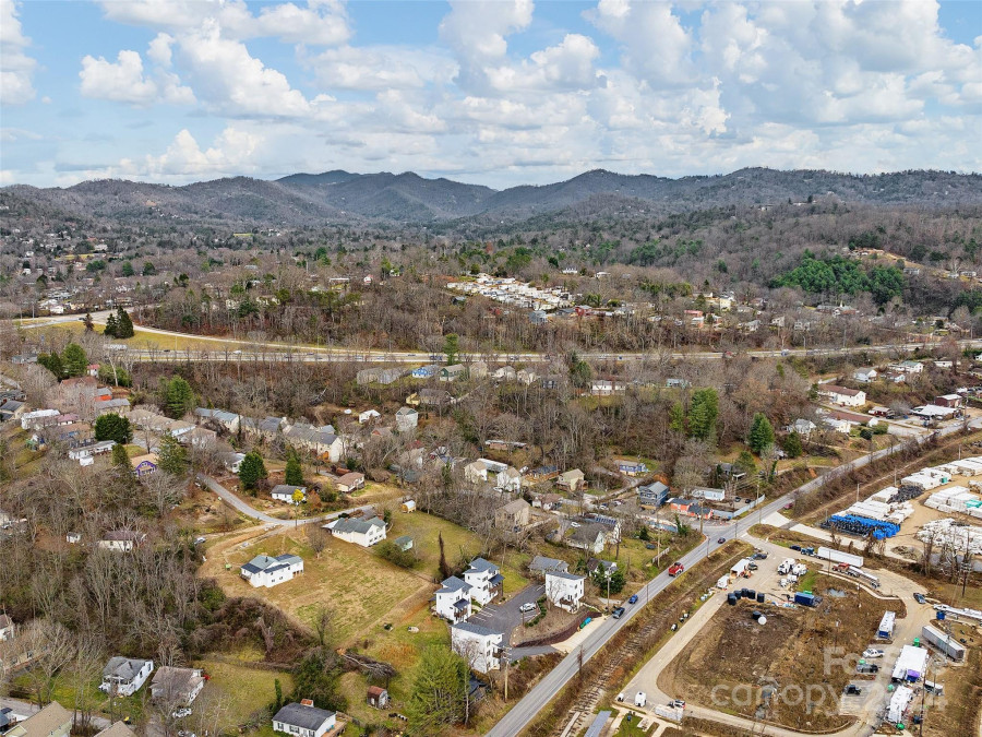 1059 Riverside Dr Asheville, NC 28804