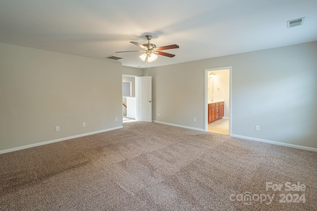 7108 Kinley Commons Ln Charlotte, NC 28278